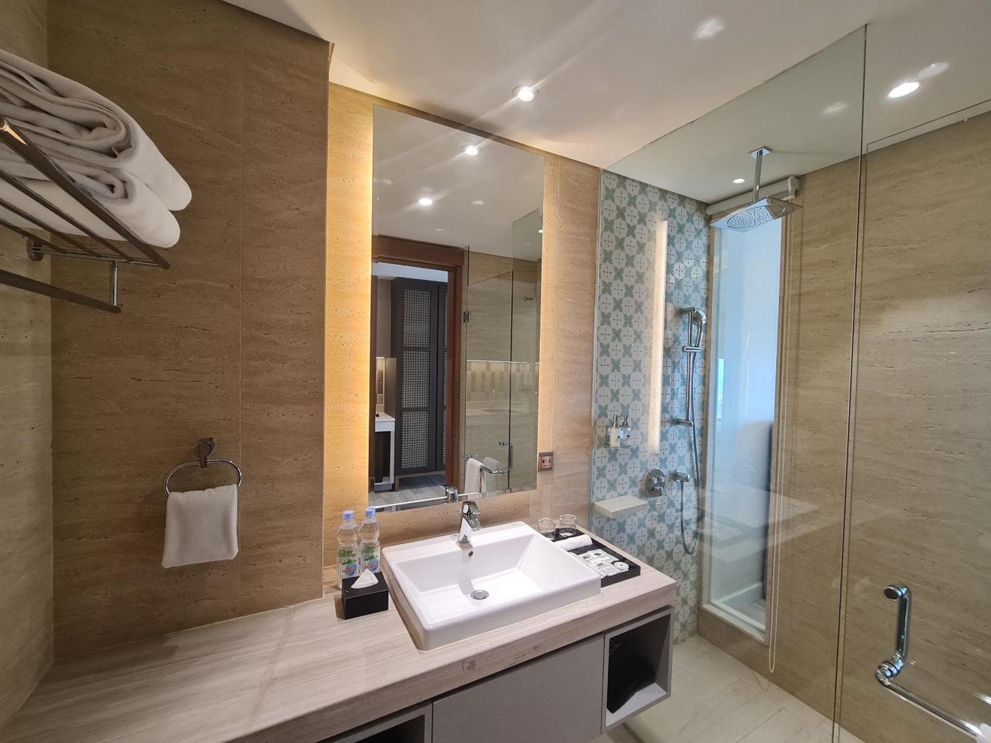 סרפונג Trembesi Hotel מראה חיצוני תמונה